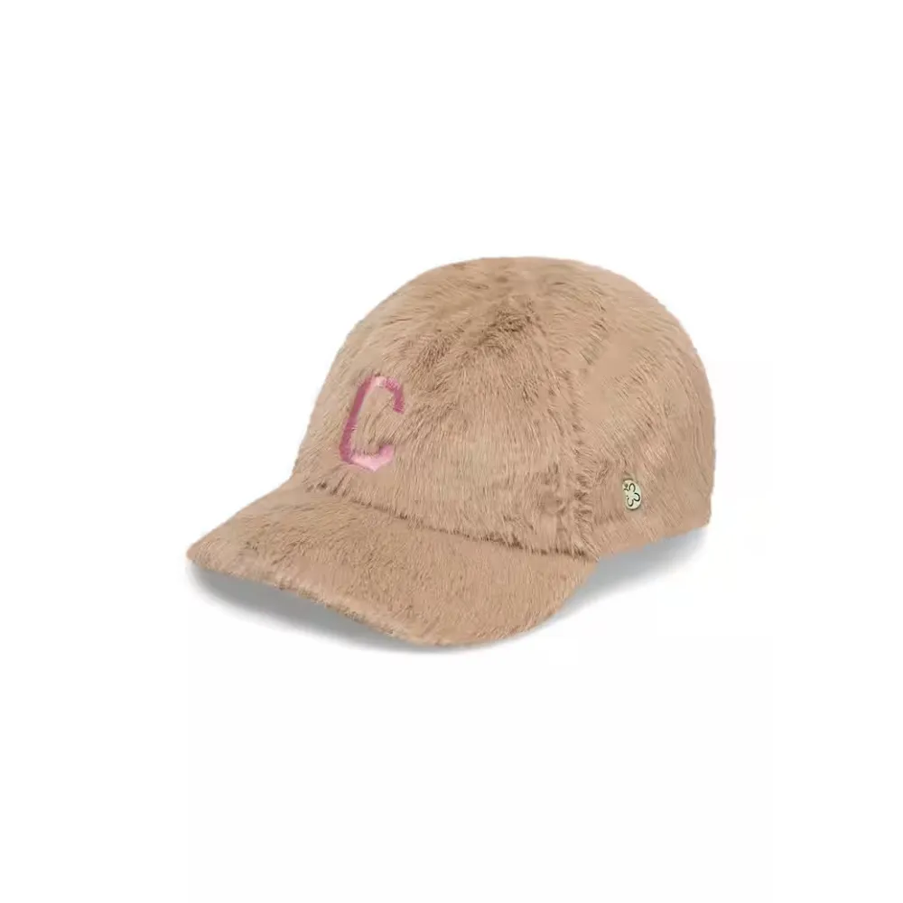 Codello Cap aus Teddyplüsch mit C-Patch Farbe beige