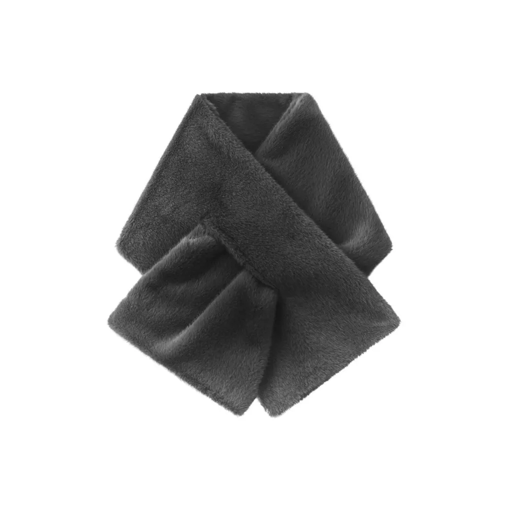 Codello Schal aus flauschigem Teddyfell mit Schlitz Farbe Schwarz