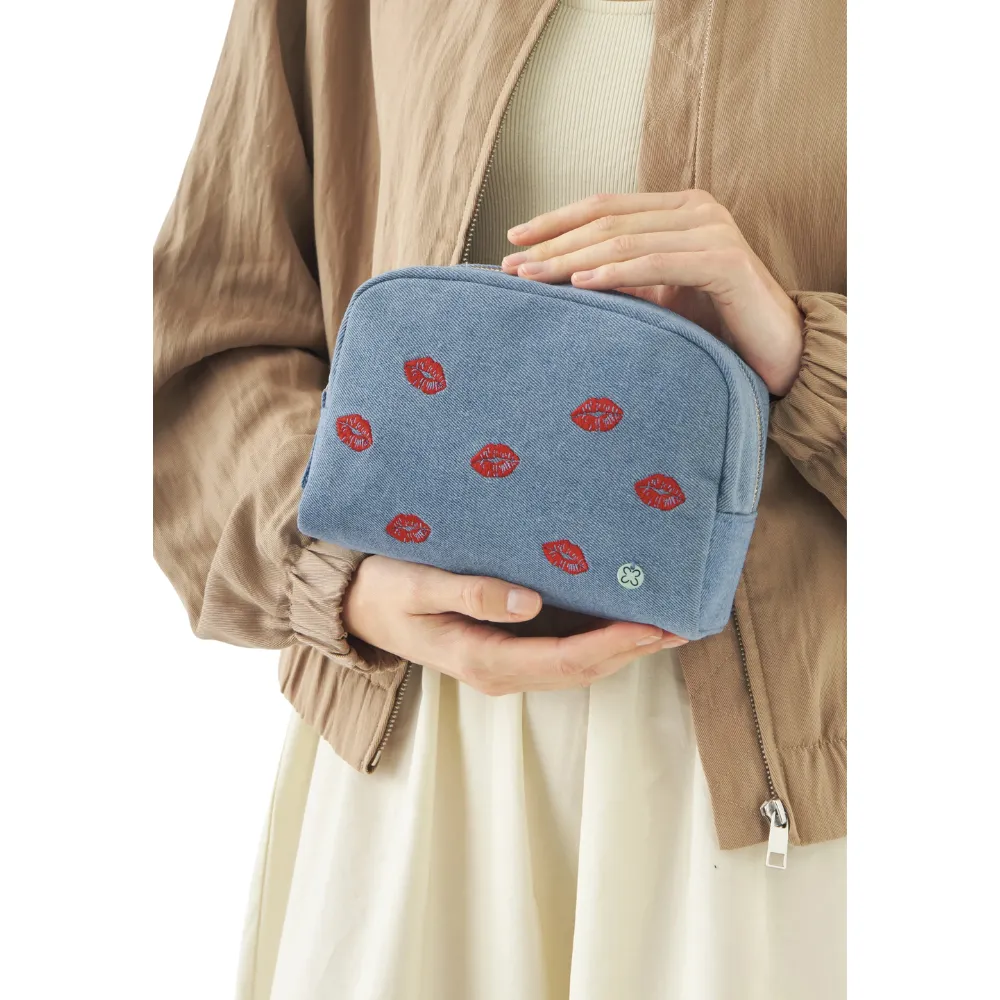 Codello Kosmetiktasche mit Kussmund-Stickerei