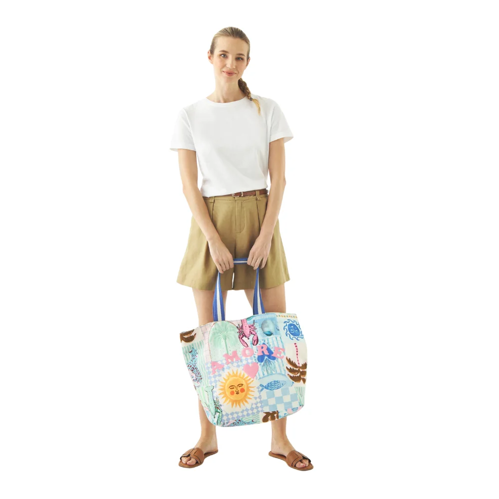 Codello Shopper aus Canvas mit Mustermix und Amore-Stickerei – Bild 6