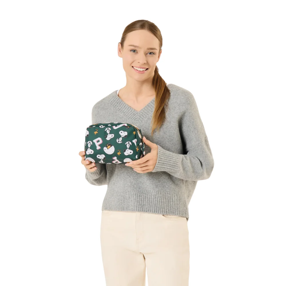 Codello Peanuts™ Kosmetiktasche mit Allover-Print – Snoopy & Woodstock – Grün